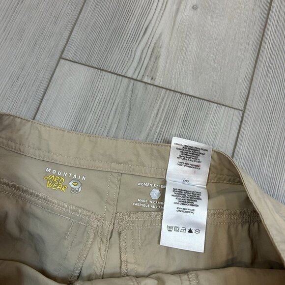 MOUNTAIN HARDWEAR Women OL1153 Khaki Cropped Hiking Capri Pants SZ 8 Zip Pocket - Picture 10 of 12